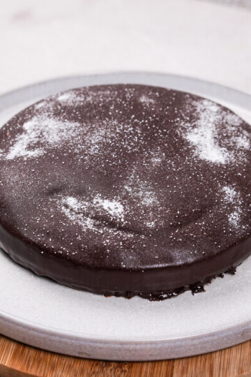 Chocolate Cake With Ganache