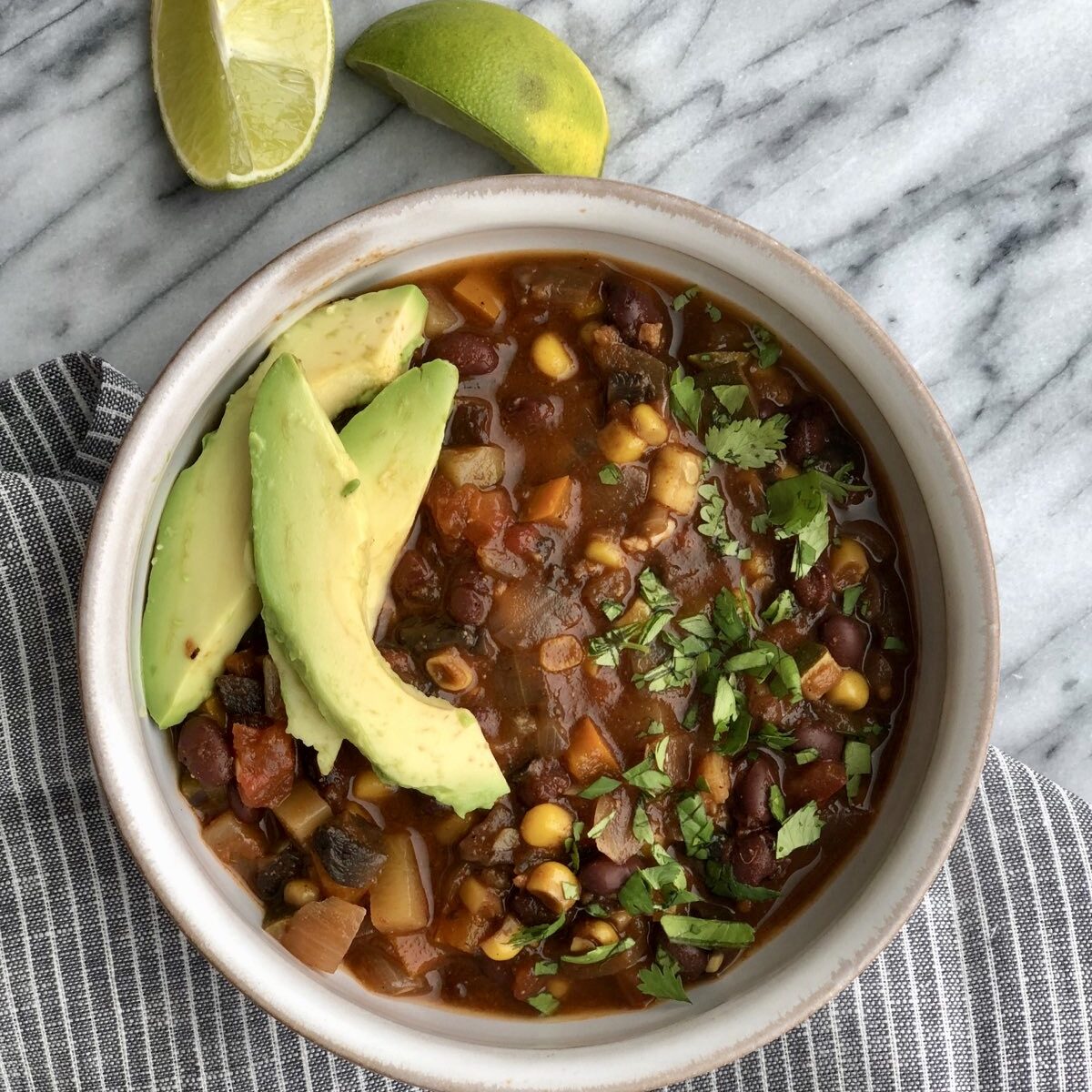 Cli Rice Hearty Vegetarian Chili & Rice - Veggiecurean