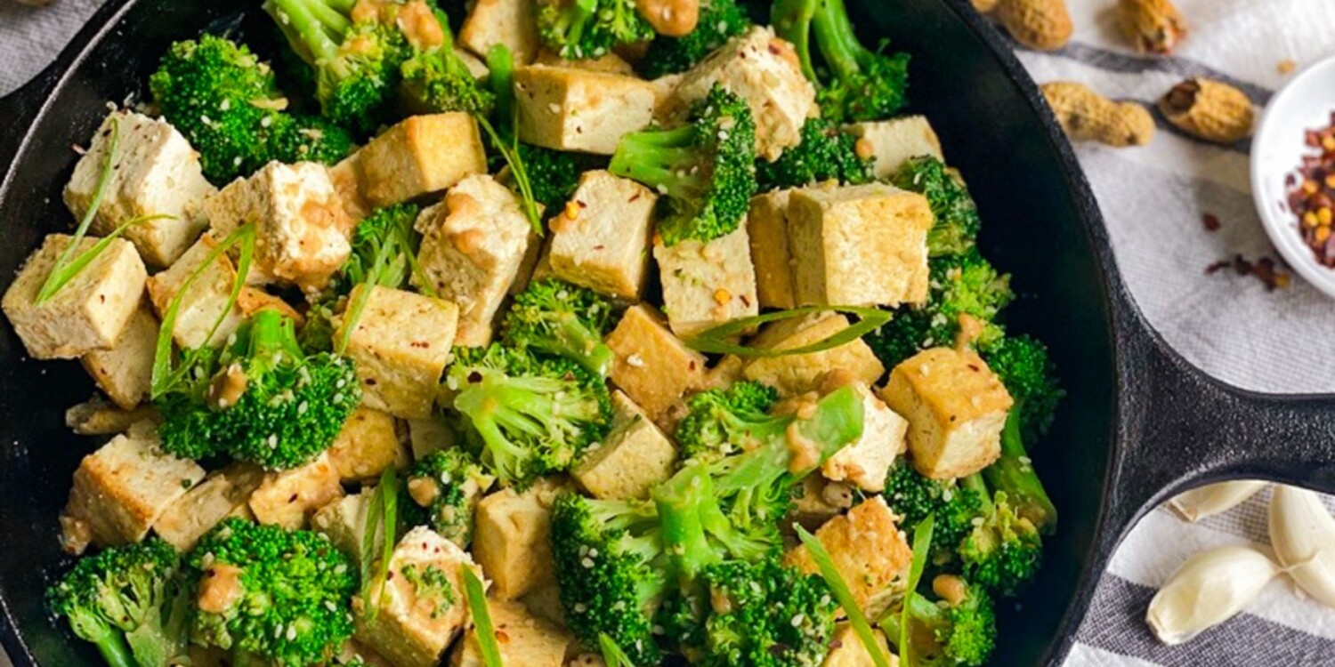 Broccoli & Tofu Stir-Fry with Spicy Peanut Sauce - Veggiecurean