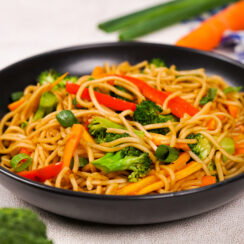 Ramen Bowl With Broccoli and Bell Peppers