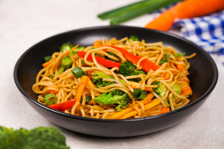 Ramen Bowl With Broccoli and Bell Peppers