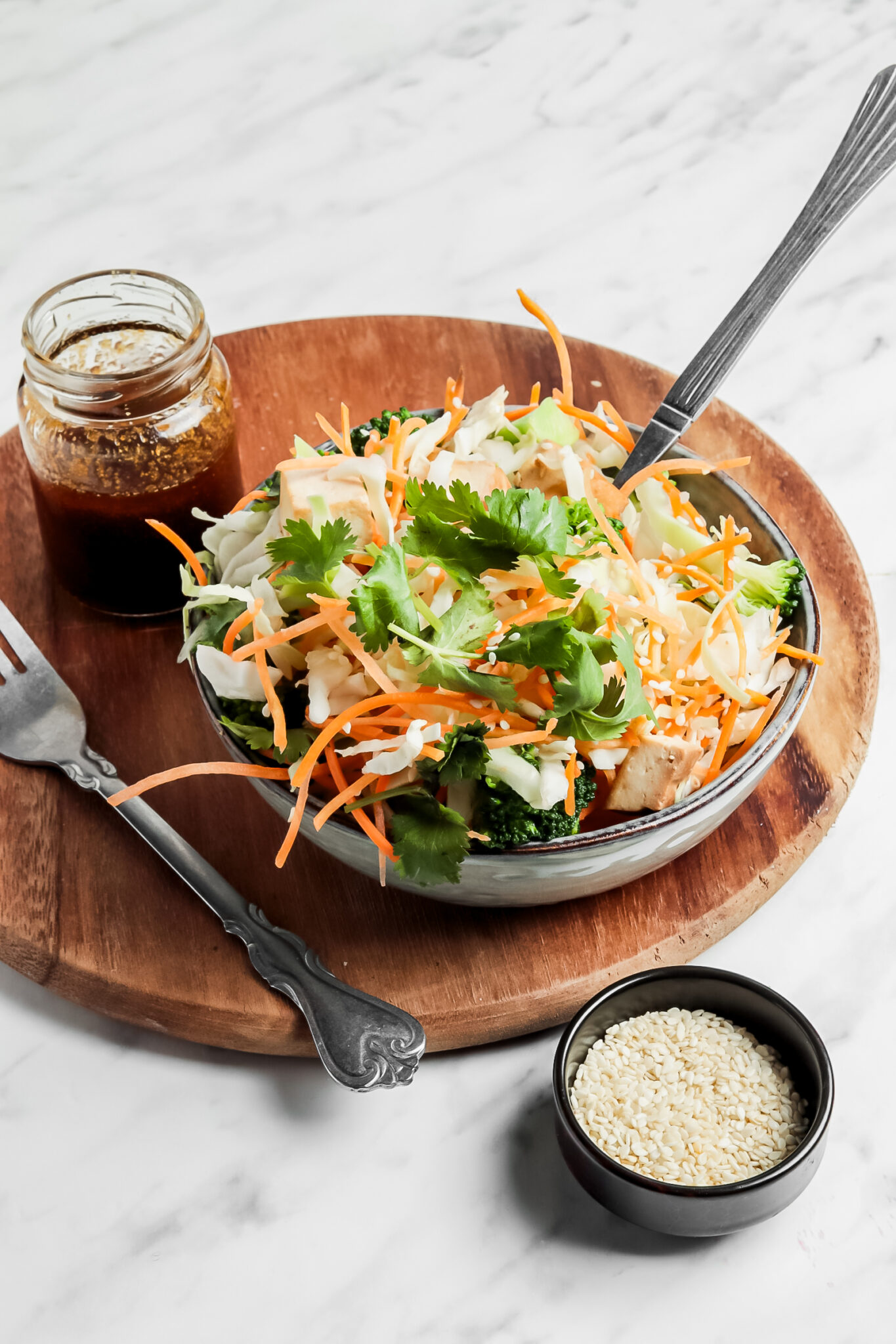 Easy and Vegan Asian Crunchy Cabbage Salad - Veggiecurean