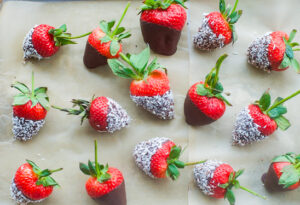 Chocolate Covered Strawberries 3-1